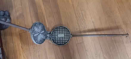 Photo of free pizzelle maker (melrose) #1