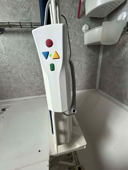 Photo of free electric bath seat (Waldridge Park DH2) #4