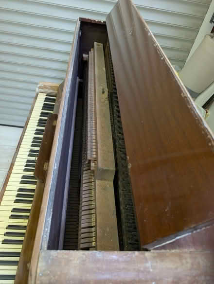 Photo of free Piano (Oakwood Park EN2) #1