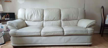 Photo of free Ivory leather 3 piece lounge suite (Potters Bar EN6) #2