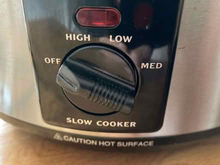 Photo of free Morphy Richards 3.5L Slow Cooker & Lid Brushed Silver Steel (Calthwaite CA11) #4