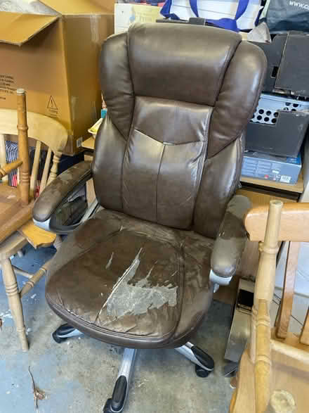 Photo of free Office chair (Charlbury OX7) #1