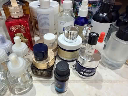 Photo of free cosmetic & refresher glass jar (Loma Rio dr Saratoga) #3