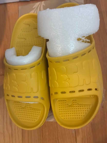 Photo of free New Freshy Slide Shoes W7 M/5 (Near north Naperville) #1