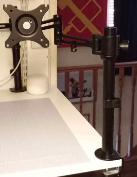 Photo of free Flexible Monitor Arm (VESA 75/100) (Royston SG8) #3