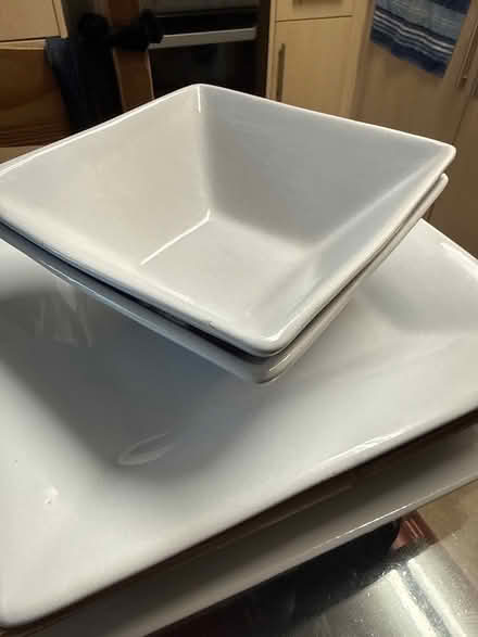Photo of free Serving plates and bowl (Hendon NW4) #3