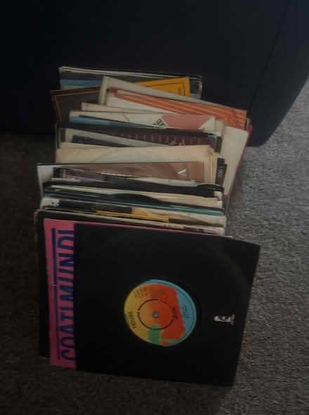 Photo of free Singles (SW11 Battersea) #1