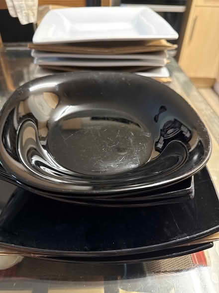 Photo of free Serving plates and bowl (Hendon NW4) #1