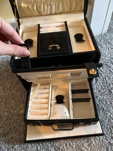 Photo of free Jewellery case (Walkley S6) #3