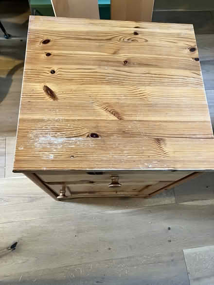 Photo of free Bedside cabinet (Tottenham N17) #3