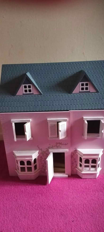 Photo of free Wooden dolls house (Derby de73) #1