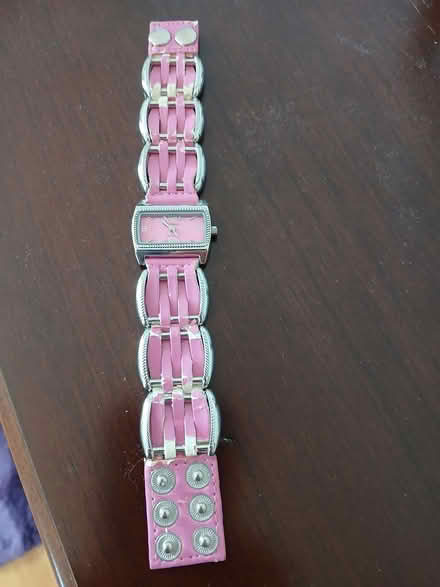 Photo of free women's jewelry (Woodridge-near 75th and Janes) #3