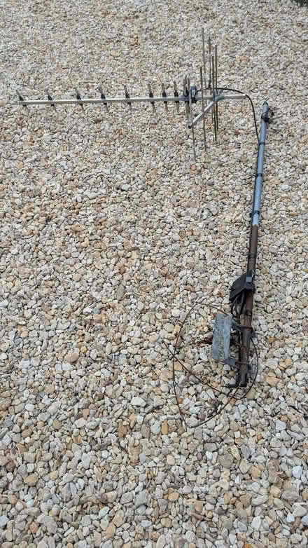 Photo of free Terrestrial TV aerial (North Wootton BA4) #1