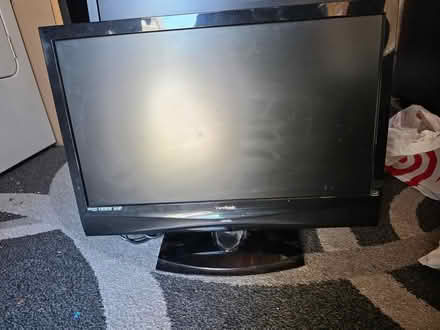 Photo of free Monitor (Lawrence & 101) #1