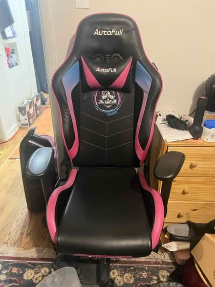 Photo of free Gaming chair in good condition (University (by DU)) #2