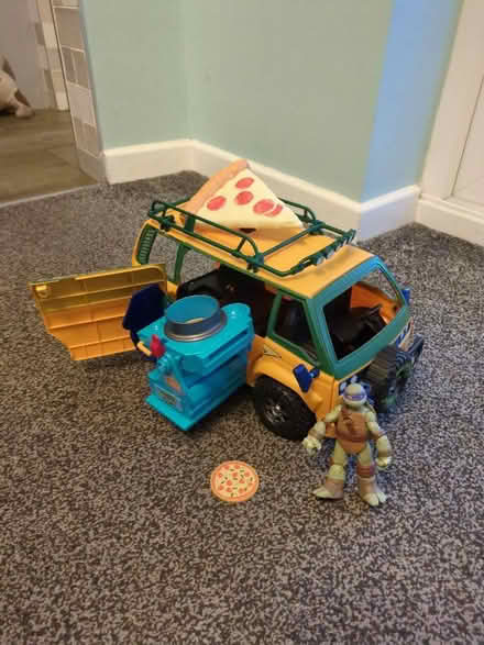Photo of free Teenage mutant ninja turtle, pizza delivery van (Orgreave S13) #2
