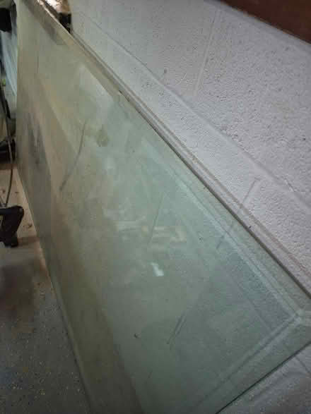Photo of free 4 x 6 tempered glass table top (Green knoll Fayetteville) #1