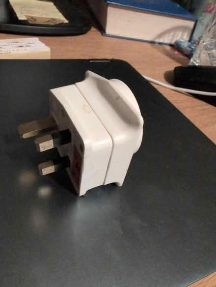 Photo of free British to EUrope plug adapter (Alperton HA0) #1