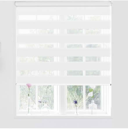 Photo of free 'Day and night' white roller blind 1m wide, 1.5m long (Iffley Road OX4) #1