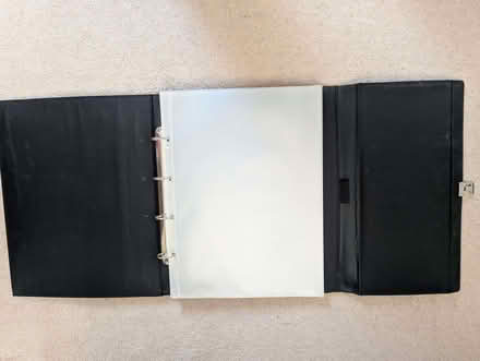 Photo of free A3 Art folder with integrated protective plastic sleeves (Berkhamsted HP4) #2