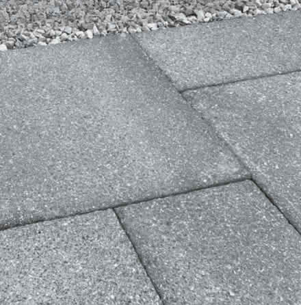 Photo of paving slabs (Gl1 or gl50) #1