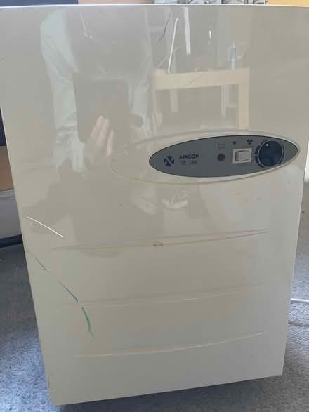 Photo of free De-humidifier. Three legged (Malvern Link WR14) #1