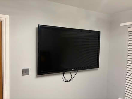Photo of free 52 inch LG HD TV 1080p (Carlisle CA3) #1