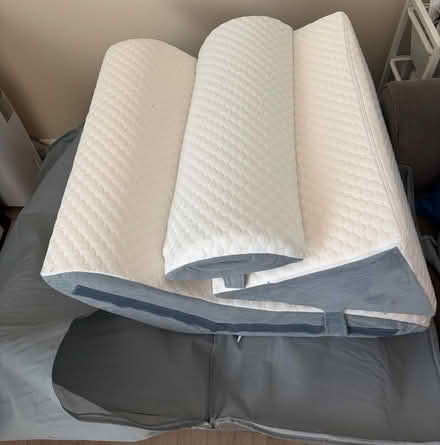 Photo of free Orthopedic wedge pillow (DA15 Sidcup) #1
