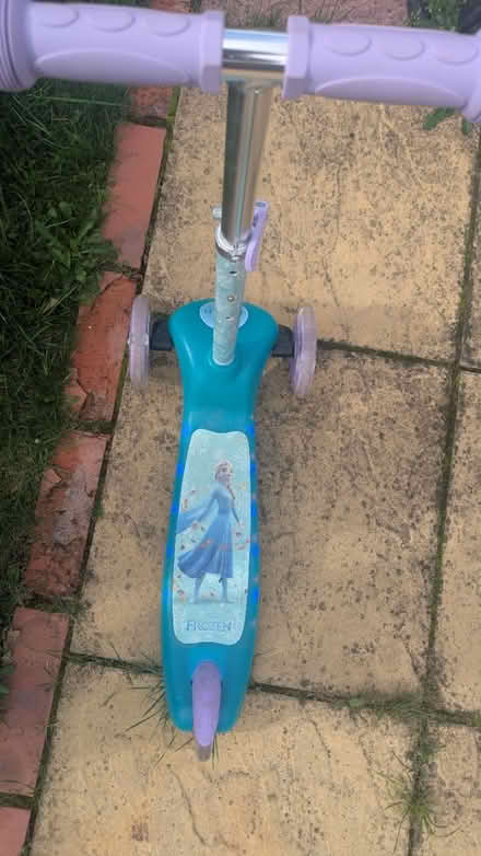 Photo of free Frozen light up scooter (Urmston M41) #2