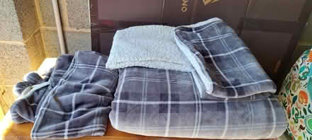 Photo of free Double duvet cover set (OX14 off Colwell Drive) #1