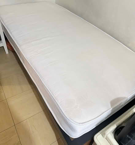 Photo of free Single mattress (Hendon NW4) #1