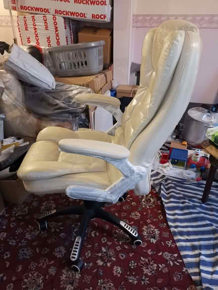 Photo of free Cream Leather faced Chair Gas height adjustable/Massage&Heat (Gorse Hill M16) #2