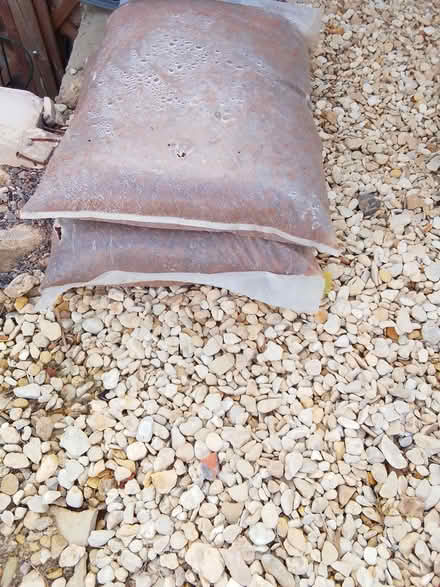 Photo of free grit for making concrete (Bailbrook BA1) #1