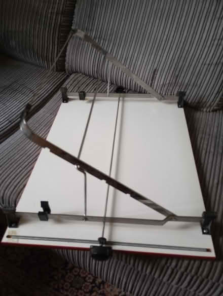 Photo of free A2 table top drawing board (Kingsway BA2) #3
