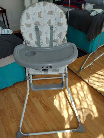Photo of free Baby high chair and Baby bouncer (Stonebridge NW10) #2