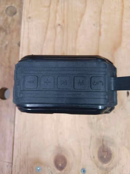 Photo of free Bluetooth speaker (Carlingwood) #3
