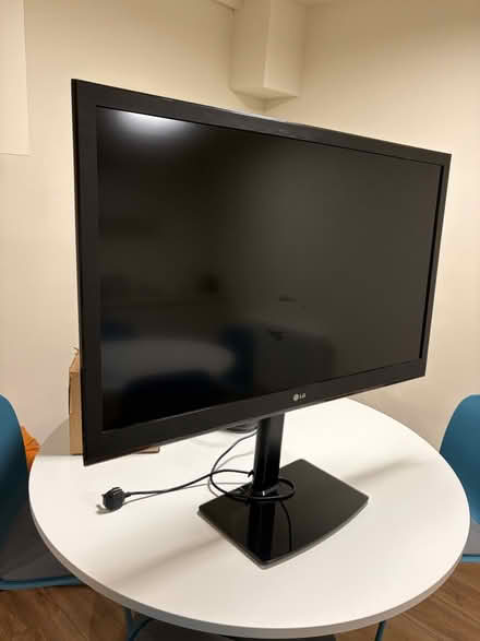Photo of free Large LG tv / monitor (EC1A 7HH) #2