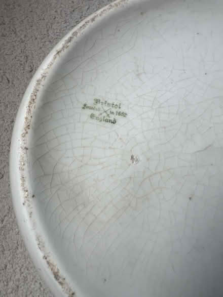 Photo of free Vintage ceramic pot (Battersea SW11) #3
