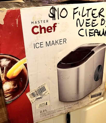 Photo of free Ice Maker Master Chef (Danforth and Greenwood) #1