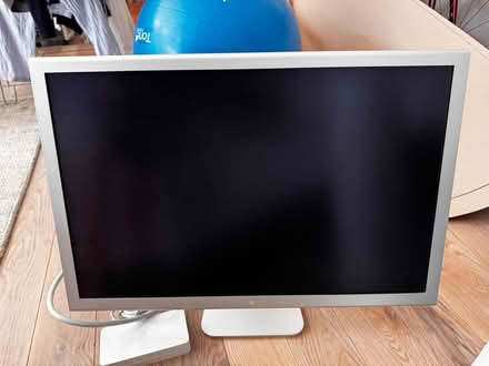 Photo of free Classic Apple 30 in cinema display (Mountain View Shoreline West) #1
