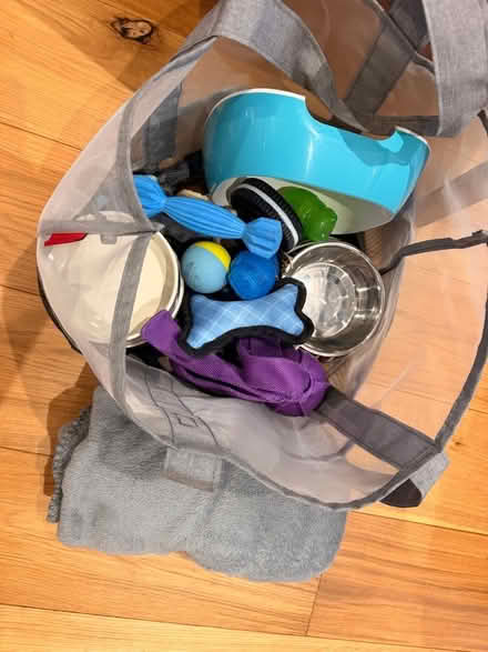 Photo of free Dog bowls, toys, blanket, walking lead (Highbury N5) #1