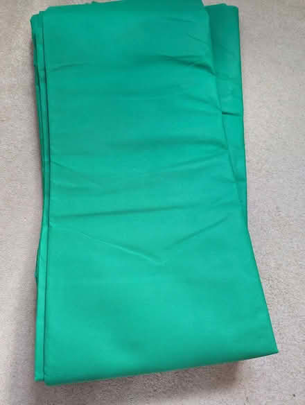 Photo of free Greenscreen fabric large piece (Berkhamsted HP4) #1
