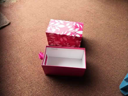 Photo of free Box (Bearwood BH11) #2