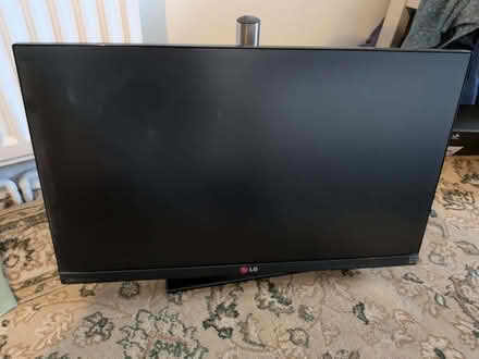 Photo of free Computer monitor (Nailsworth GL6) #1