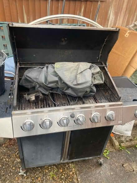Photo of free Barbecue + 1 x Gas bottle (South Beddington SM6) #1