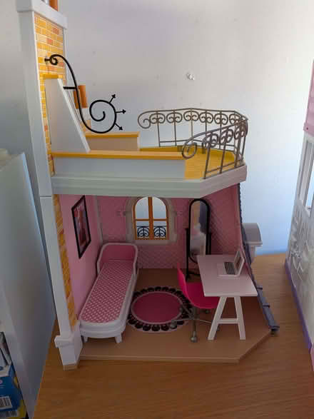 Photo of free Miraculous ladybug play house (Forest Hill SE23) #2