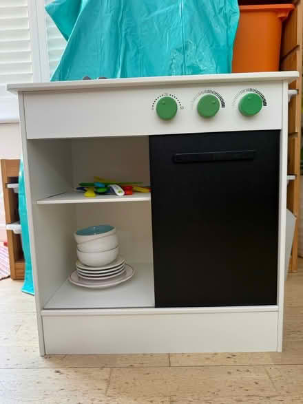 Photo of free IKEA child’s cooker (Hatfield AL10) #3