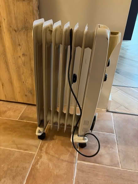 Photo of free Plug in radiator (East Hanney) #1