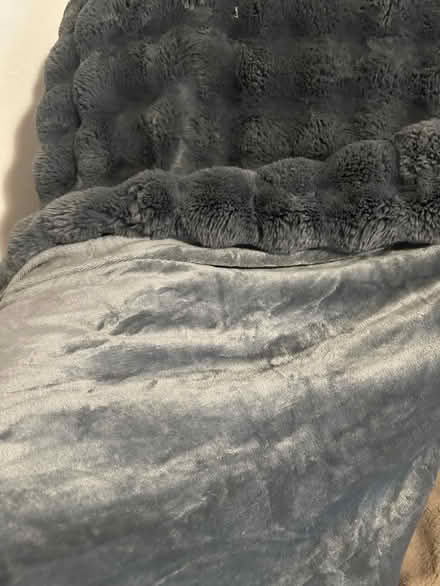 Photo of free Faux fur Bubble Throw (South San Jose) #4