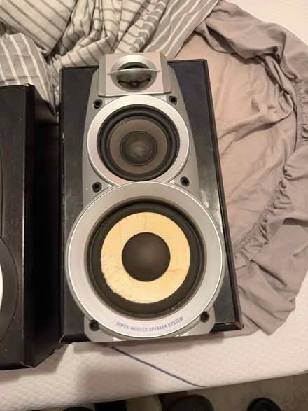 Photo of free Technics Speakers (Whitehouse MK8) #1